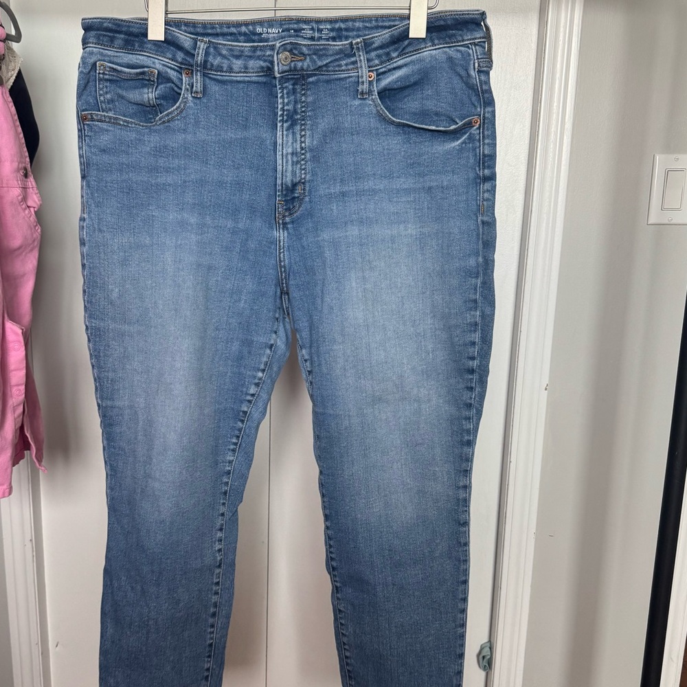 Old Navy Women's Straight Leg Blue Jeans